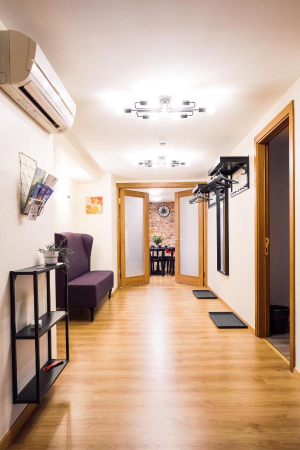 Rothko Apartment/8 Guests/4Bedrooms/Riga Old Town Exterior photo