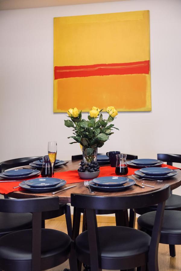 Rothko Apartment/8 Guests/4Bedrooms/Riga Old Town Exterior photo